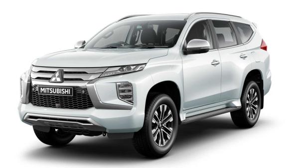 Mitsubishi Montero Sport 3.0L (4WD) or similar